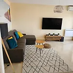 Antibes-t2-45m2-proche Et Centre-ville-wifi-climatisation