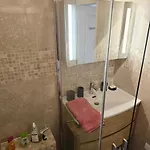 Antibes-t2-45m2-proche Et Centre-ville-wifi-climatisation Appartement