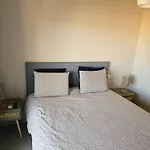 Antibes-t2-45m2-proche Et Centre-ville-wifi-climatisation