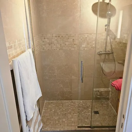 Daire Antibes-t2-45m2-proche Et Centre-ville-wifi-climatisation
