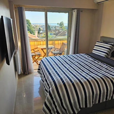 Antibes-t2-45m2-proche Et Centre-ville-wifi-climatisation * Antibes