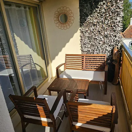Antibes-t2-45m2-proche Et Centre-ville-wifi-climatisation Apartment