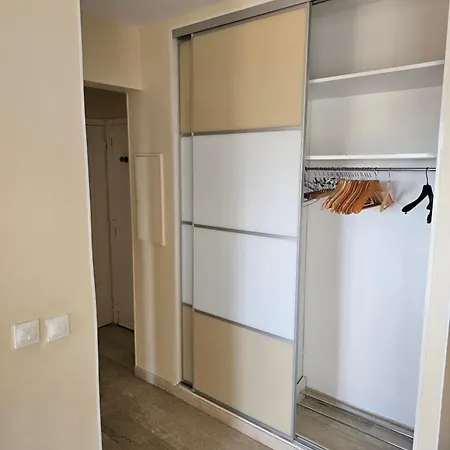 Antibes Appartement De Standing 45M2 Au Calme Proche Plage Et Centre-Ville-Wifi-Garage *