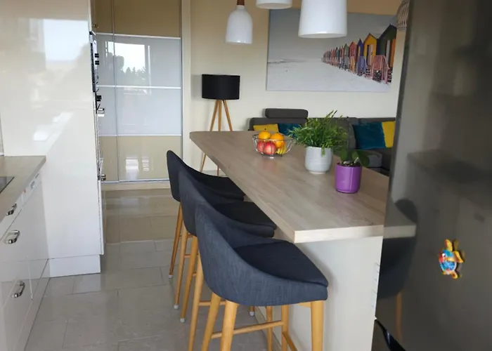 De Standing 45m2 Au Calme Proche Et Centre-ville-wifi-garage *